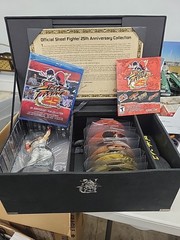 Street Fighter 25th Anniversary Collection — Collector set box & extras (NO GAME