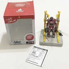 Fallout T-51 Power Armor USB 4-Port Hub Nuka Cola Gamestop Exclusive