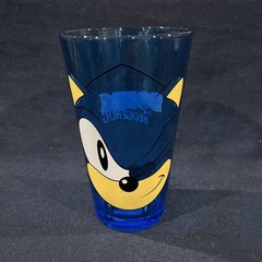 SONIC The HEDGEHOG 16oz Blue Art Drinking Glass Collectible