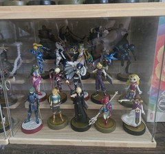 Huge Nintendo amiibo Figure Lot – Mario, Link, Kirby, Yoshi,w/ acrylics