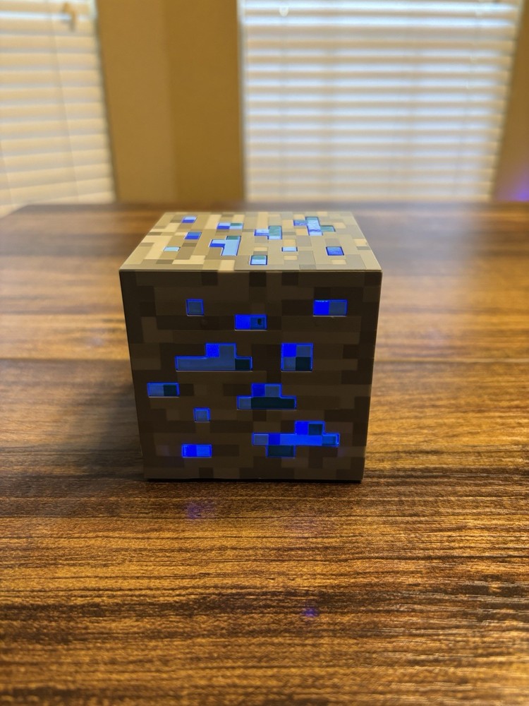 ThinkGeek Minecraft Light-Up Diamond and Redstone Blocks 2012 Night Lamp