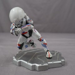 Halo Loot Crate Icons 11 figures, Some broken, bases, in-complete
