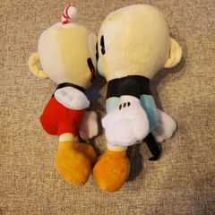 Cuphead Plush Set of 2 – Cuphead & Mugman 9″ Soft Stuffed Toys
