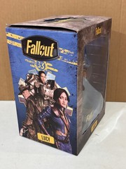 Fallout Amazon !! Dark Horse Comics 8″ Lucy Statue !! Bethesda New 33