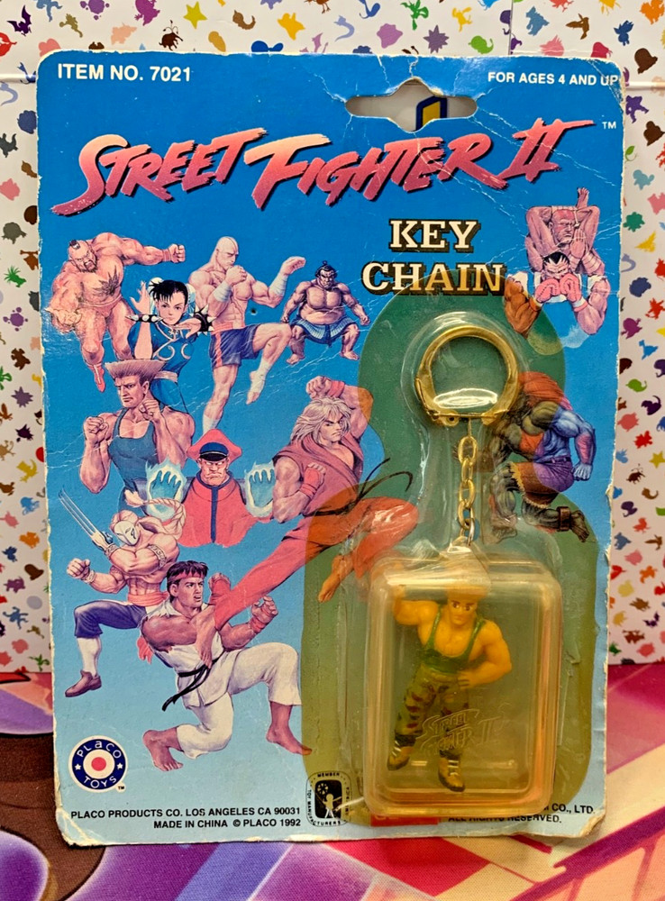 vintage 1992 Street Fighter II key chain Guile placo toys capcom