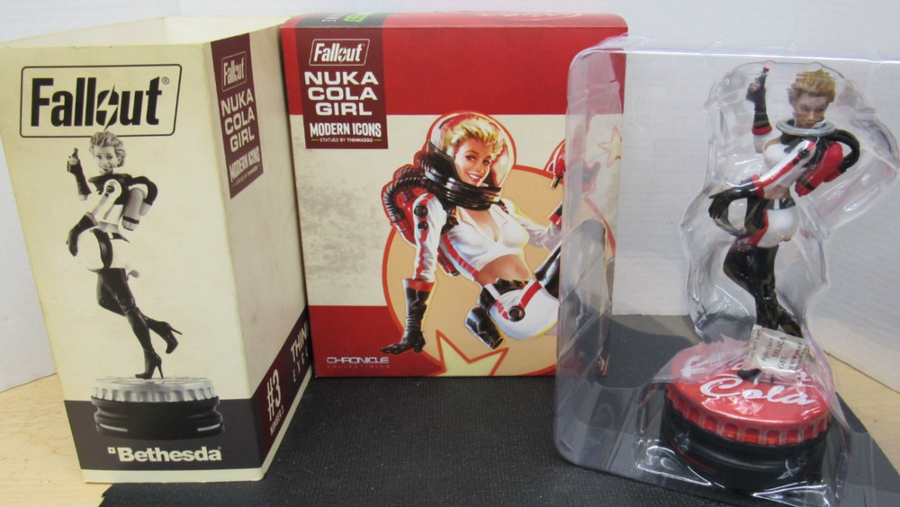 Fallout Nuka Cola Girl Modern Icons Statue #3 ThinkGeek Exclusive
