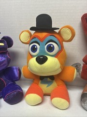XSmart 7″ Withered Foxy Plush, FNaF Five Nights at Freddy’s + VR Freddy & Breach