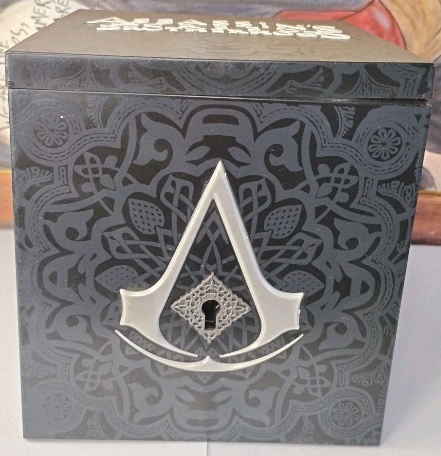 Assassins Creed Brotherhood Collector’s Edition Harlequin Jack-in-the-Box NO KEY