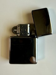 FALLOUT VAULT-TEC CHROME FLIP LIGHTER (Vault-Tec Gold Logo) Tin Case & Protector