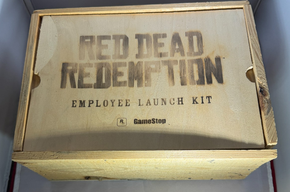 Red Dead Redemption GameStop Launch Kit and Bags