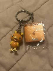 RARE 2002 Nintendo Pokémon Center Game Boy Advance SP Keychain Torchic Charm