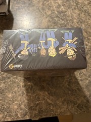 Fallout 76 Tricentennial Collector Box Set Vault Boy Figure Pin Socks Sign