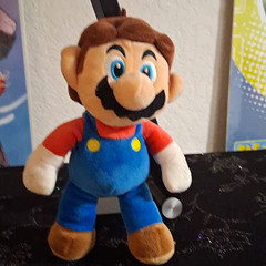 ThinkGeek Super Mario Mario Plush Doll – Super Mario Bros. 2019
