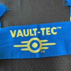 Fallout 3 Vault-Tec Scarf Blue Yellow Cosplay Accessory Bethesda One Size Knit