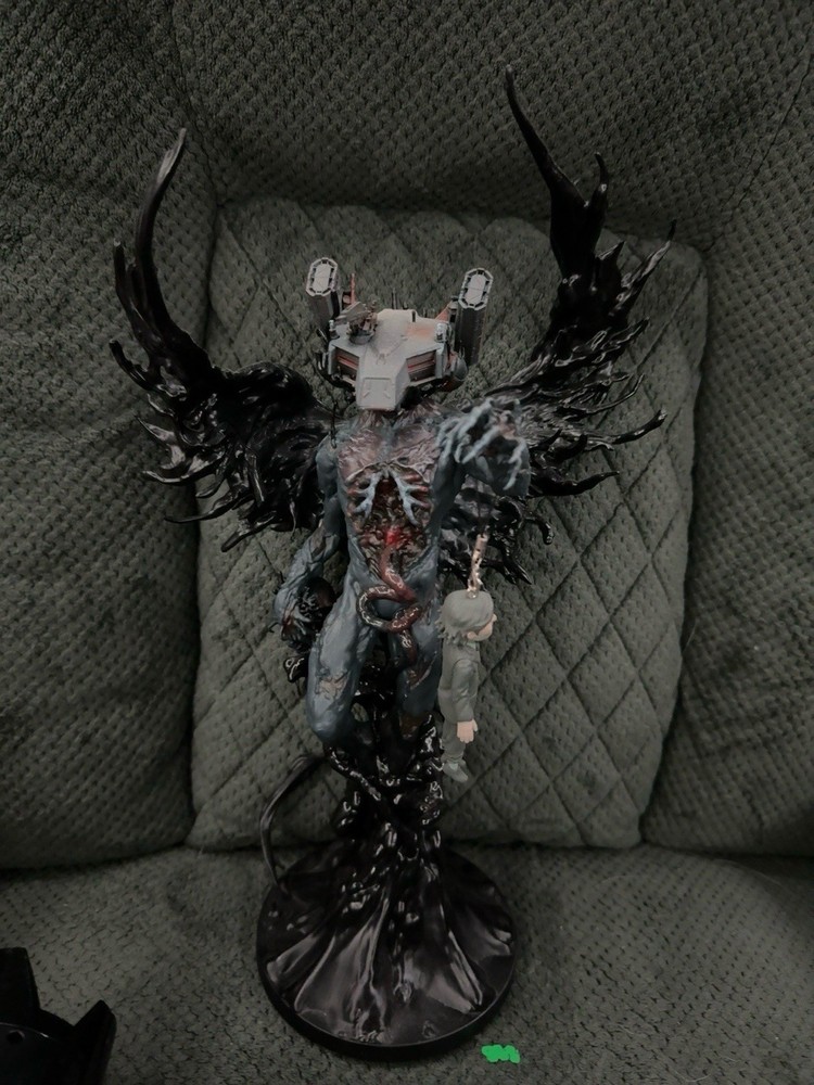 Death Stranding 2 Collector’s Edition Statue w/ Dollman Keychain Loose