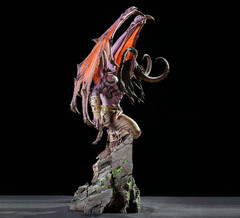 Illidan Stormrage 23″ Premium Statue – Blizzard World Of Warcraft
