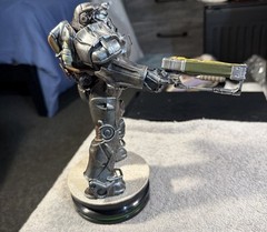 Fallout 4 Modern Icons #1 – T-60 Power Armor Statue Think Geek Exclusive – USA