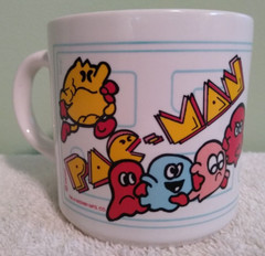 3.25″ Vintage Pac-Man Video Game Coffee Mug Cup Grindley Midway