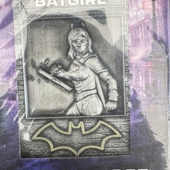 Gotham Knights – Batgirl Ingot – DC LIMITED TO 5000 WORLDWIDE – Sealed