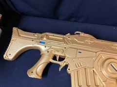 Gears Of War Life-Size Gold Lancer Assault Rifle Replica