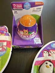 Roblox ADOPT ME! LOT of 5 puzzle erasers and mini rooms + 1 Mystery Egg