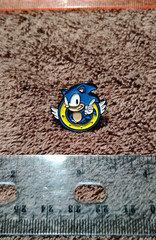 SONIC THE HEDGEHOG PIN – metal enamel set lapel lot brooch badge pins video game