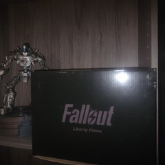 Fallout 4 Liberty Prime Figure from Chronicle Collectibles CIB w Box & Styrofoam