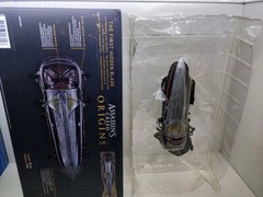 Assassin’s Creed Origins Cosplay 1:1 Hidden Blade Aguilar de Nehra Toys Gift