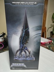 Dark Horse, Mass Effect 18” Sovereign Reaper Ship Replica #770 of 1000
