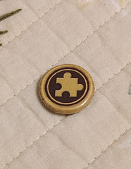 Fangamer Banjo Kazooie jigsaw button Pin – Used