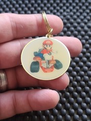 Vintage Nintendo Mario Kart 64 Medal Coin Keychain U.K. Rare Promo SNES N64 DS