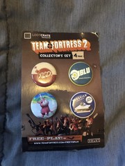 Team Fortress 2 Loot Crate Exclusive 4 Pin Button Set New on Card