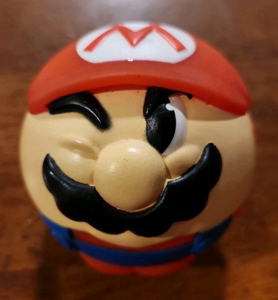 2008 Nintendo Super Mario Bros. Mario McDonalds toy ball