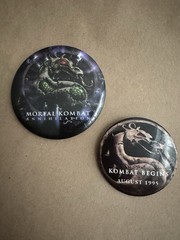 Mortal Kombat Collector’s Lot- Lunch Box, PC floppy, Kit, Cards, Coin, Buttons
