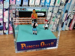 Punch out!! Mac vs Mike Tyson Handmade Diorama – NES Gaming Cube – Fanart