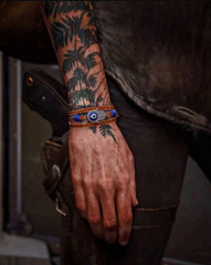 The Last of Us Part 2 – Ellie’s Bracelet A Gift From Dina + TLOU Stickers NEW