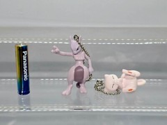 Mew Mewtwo Pokemon Mascot Keychain Figure Takara Tomy A.R.T.S O136