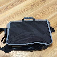 ThinkGeek Vault-Tec General Issue Survival Messenger Bag Fallout 4 Padded Adjus…