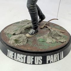 The Last of Us Part II Ellie Statue Dark Horse Collectors Edition Figure From
