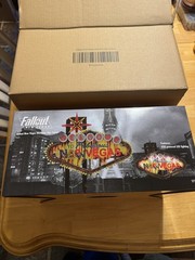 Fallout New Vegas Welcome Sign Light up Lamp 10″ Statue Figure + COA