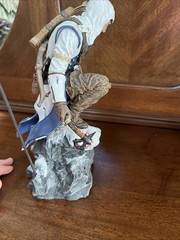 Assassins Creed 3 III Connor Kenway Limited Collectors Edition with Flag 2012