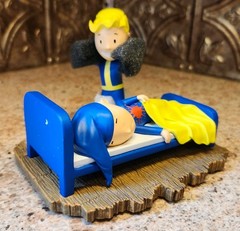 Fallout Vault Boy Mr. Sandman Statue Technicolor Color Variant limited edition