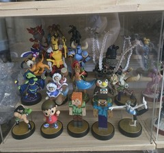 Huge Nintendo amiibo Figure Lot – Mario, Link, Kirby, Yoshi,w/ acrylics