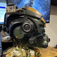Titanfall 2 Jack Cooper Pilot Helmet LED Light-Up w/ Stand Dog Tags Art Book