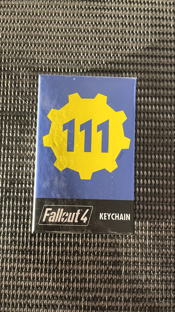 Fallout Vault Tech 111 Keyring Keychain Bethesda Exclusive Rare – BRAND NEW