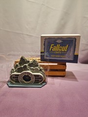Fallout Loot Crate Vault Door Figure, Vault 76