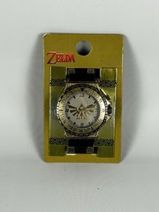 NEW Nintendo Watch The Legend of Zelda Analog Accutime Collectors Gold Black