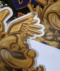 Youtooz Banjo Kazooie Chrome Gold Vinyl Figure #6 GFuel Exclusive w Sticker NEW