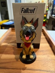 Bethesda Fallout 4 Dogmeat Shepherd 7″ Resin Bobblehead by Thinkgeek