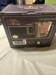 NEW THE LEGEND OF ZELDA NES Gold Game Cartridge Mug NINTENDO 27 fl. Oz. 800 ml.